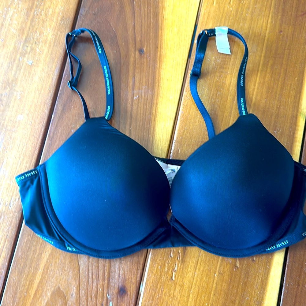 NWT black Victoria Secret Bombshell Push-Up T-Shirt Bra 36B